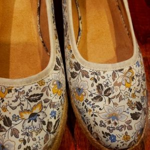 Life Stride Karma Espadrille Slip-on Wedge Size 11M Multi Color